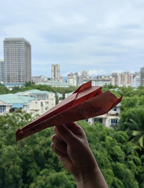 小学生自制悬浮纸飞机,手工巧匠做一架悬浮飞机