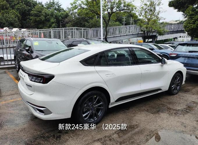 蒙迪欧2025新款2.0豪华版,蒙迪欧2025新款20豪华版大灯改装